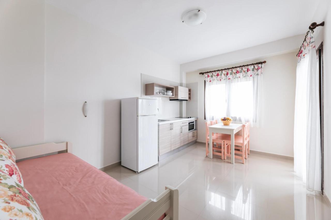 Theoxenia Apartments Ormos Panagias Buitenkant foto